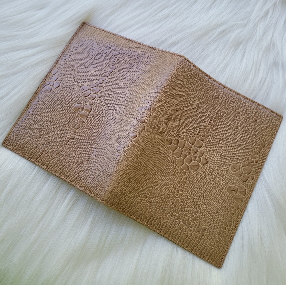 Salvatore Ferragamo Crocodile Embossed Beige Card Case Wallet - Picture 3 of 15